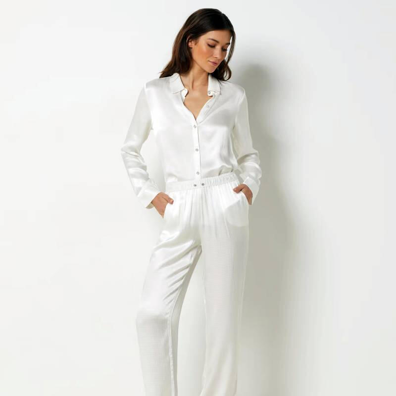 Pyjama satin, bouton bijoux